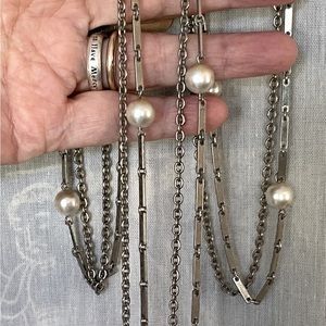 🥳 5/$20 Bundle of 4 Vintage Silver Colored Necklaces.